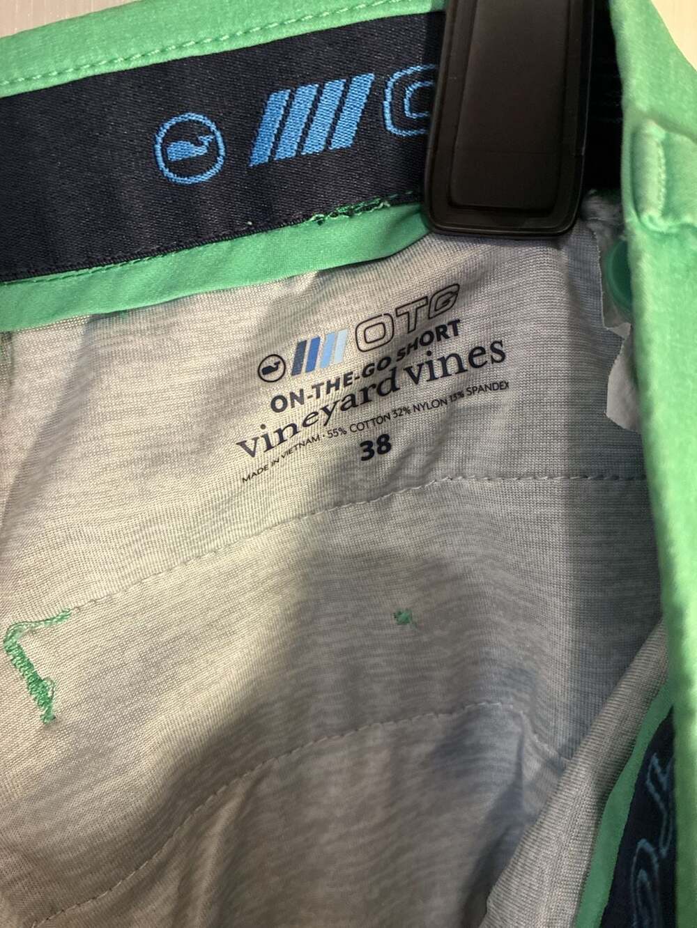Vineyard Vines On-The-Go OTG Green Chino Shorts Men's Size 38 - Picture 2 of 3